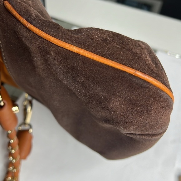 1960’s Gucci Suede and Leather Shoulder with Crossbody Chain Bag - Picture 15 of 16